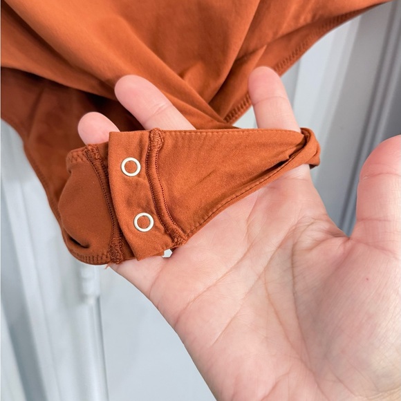 SKIMS SAFFRON Long Sleeve FITS EVERYBODY Bodysuit - Picture 4 of 4